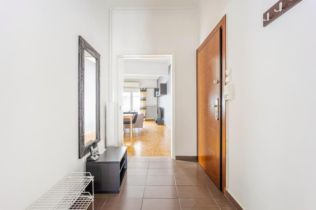 Apartment In The Middle Of Everything Atenas Exterior foto